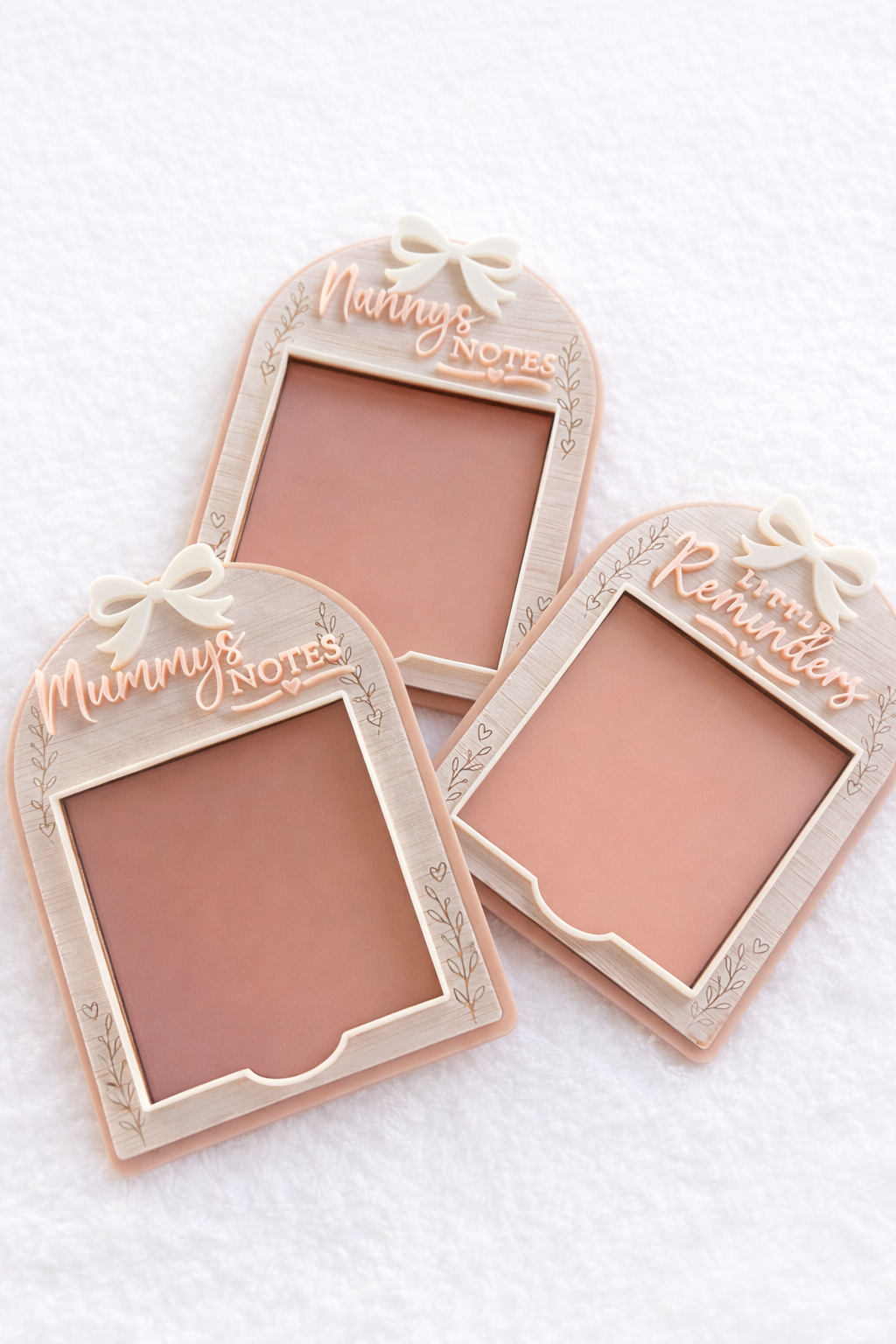 Pretty note pad holders