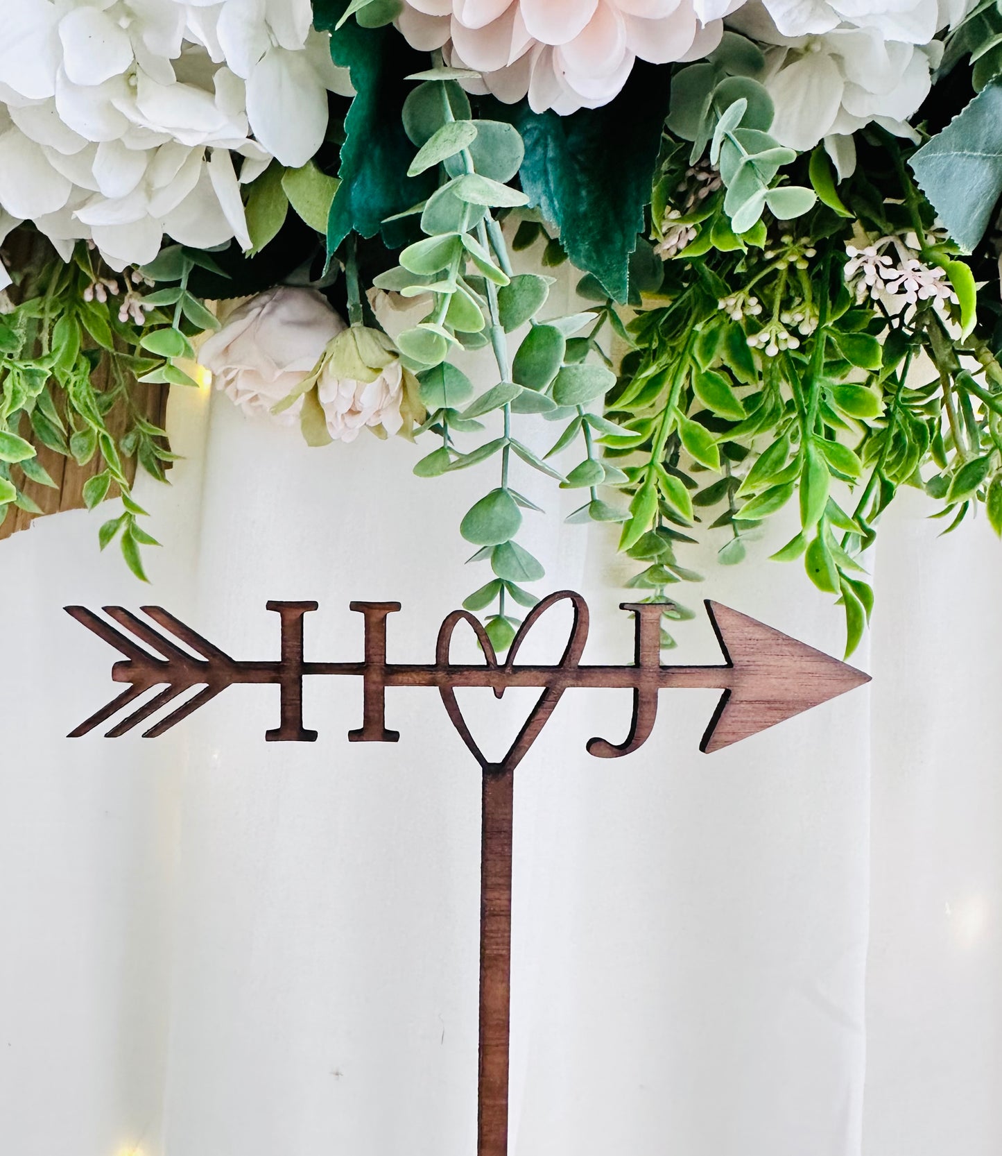 Arrow cake topper