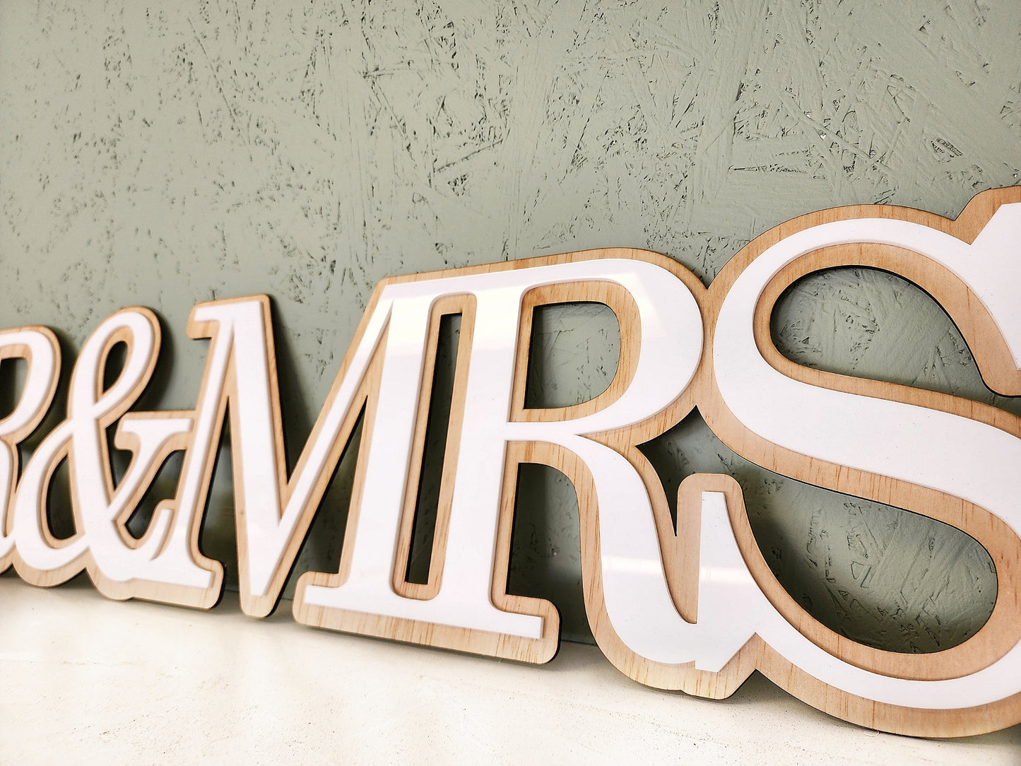 Mr & Mrs Sign